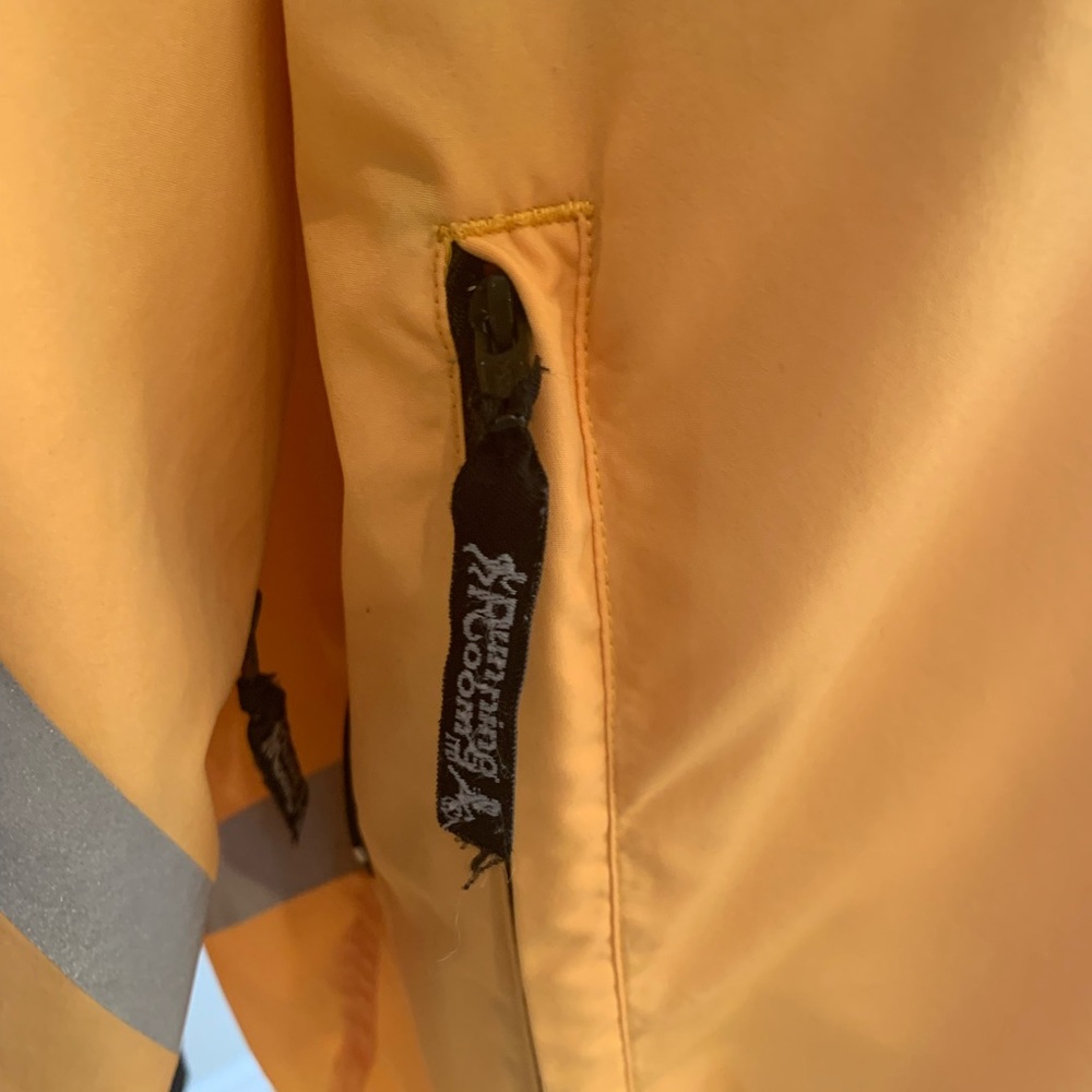 Running Room Yellow Reflective Running Jacket - Picture 8 of 12